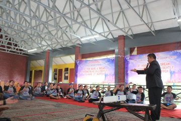 TRAINING KARYAWAN PERUSAHAAN GRESIK, Call 085-733-163-247, Training Motivasi Karyawan Perusahaan Gresik| Motivator Karyawan Perusahaan Terbaik, Motivasi Kerja, Motivator Gresik Terbaik, Motivator Kerja, Motivator Gresik
